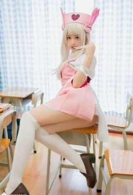 御津井芭华