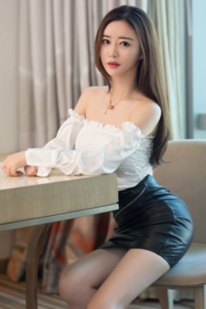 森林里的熊先生在冬眠中动漫