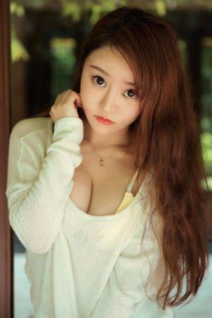 安娜女秘书